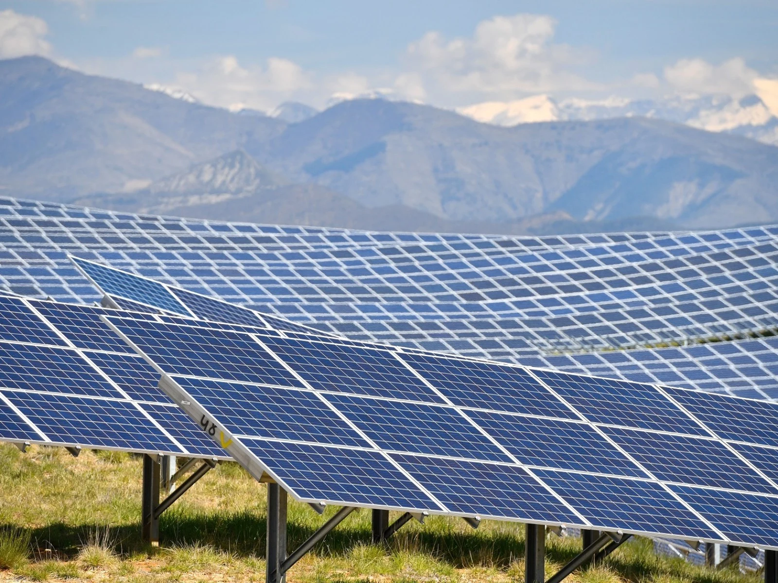 IndiGrid Will Acquire ReNew’s 300 MW Solar Power Project in Rajasthan for $186.5 Million